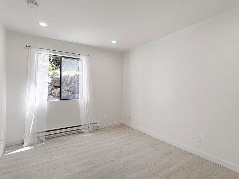 10508 NE 32nd Pl #G102 — Photo 10