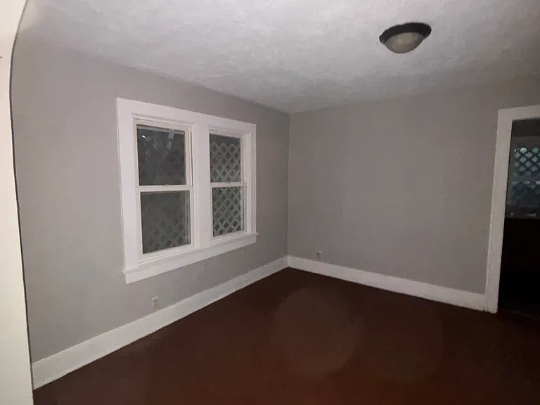 238 W Peoria Ave — Photo 7