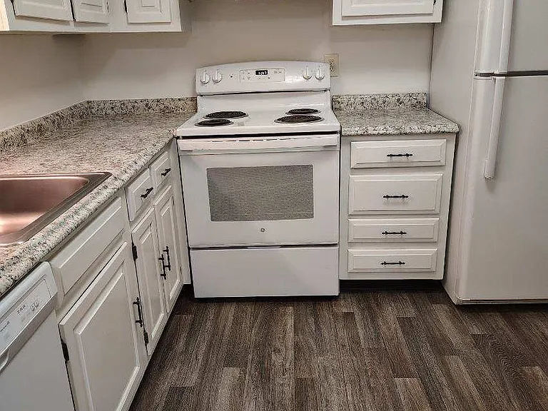 1480 Slade Ave #303 — Photo 5