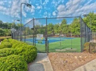 1065 Clairborne Dr, Alpharetta, GA 30009