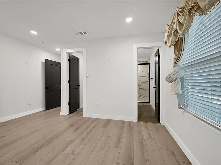 600 N Jordan St — Photo 15