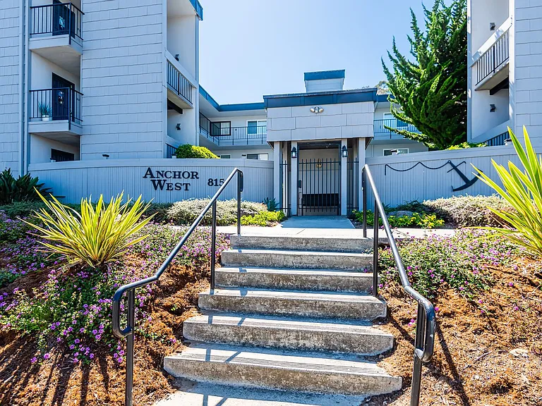 815 Balboa Ave #201 — Photo 11