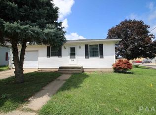 719 E Chatham St, Metamora, IL 61548