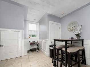 165 Norwood Ave #3R, Providence, RI 02905