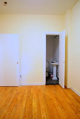 Rented by Triplemint | media 46