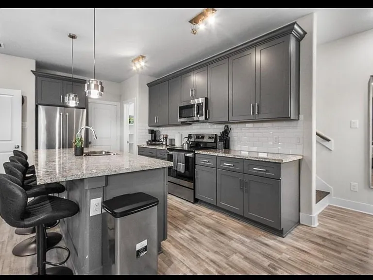 4681 Bellfort St #B — Photo 6