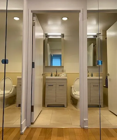 350 W 42nd St #26J — Photo 3