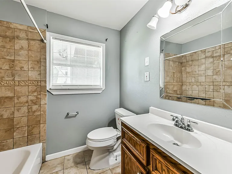 938 Vivian Ave — Photo 19
