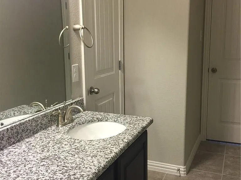 10548 Helen Dr — Photo 15