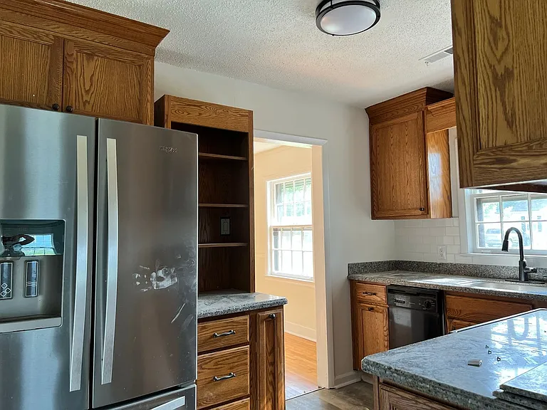 1604 Truman Ave — Photo 8