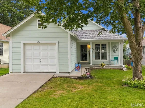 2931 Plum Leaf Cir, Saint Charles, MO 63303