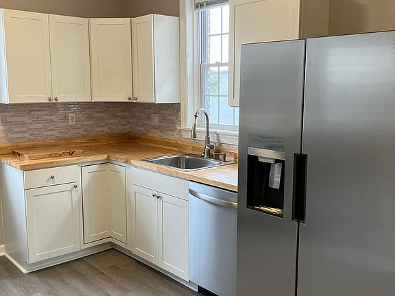 5th image of 308 Cedar St #1/2