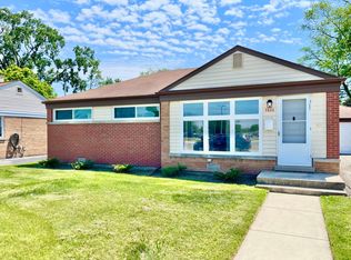 7033 Simpson St, Morton Grove, IL 60053