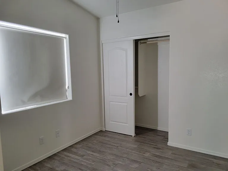 2110 Sahara Dr — Photo 5