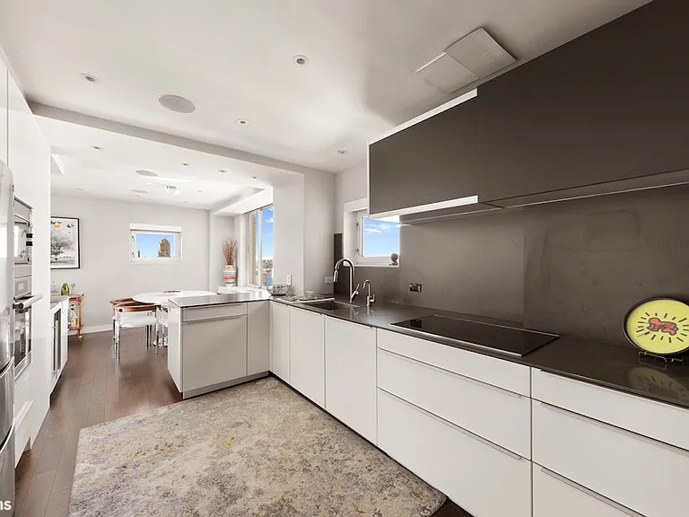 2373 Broadway #Penthouse 6 — Photo 3