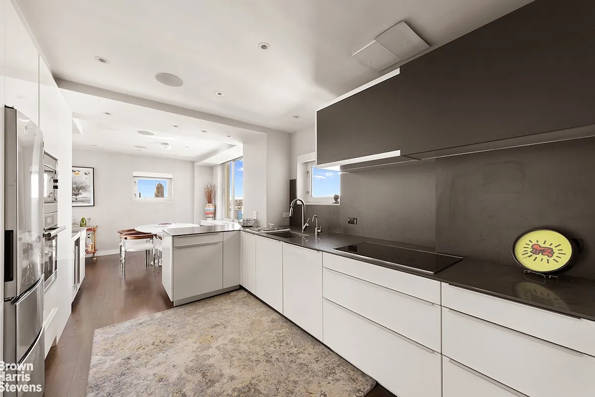 Building Photo - 2373 Broadway #Penthouse 6