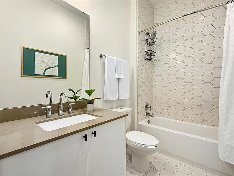 800 Embassy Dr #507 — Photo 20