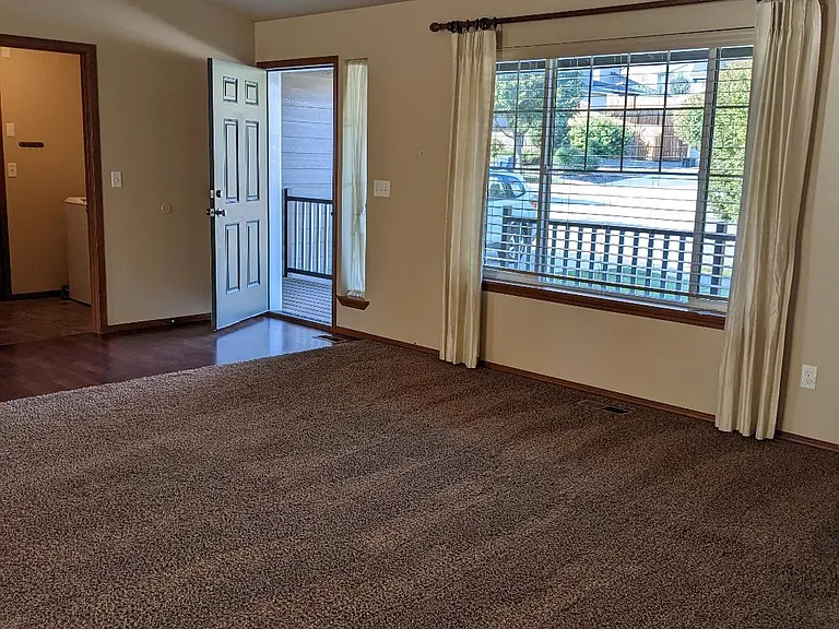 2123 Citation Loop — Photo 9