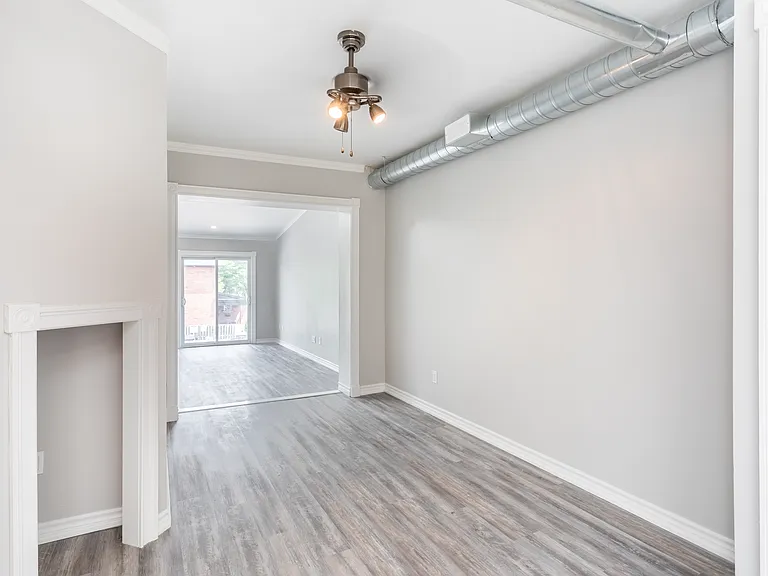 1141 Main St E #2 — Photo 16