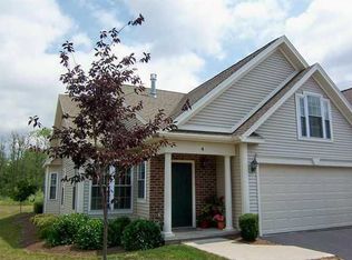 4 White Knight Ln, Rochester, NY 14623