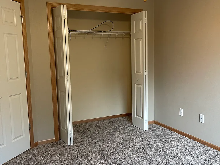 217 Brentwood Dr — Photo 15