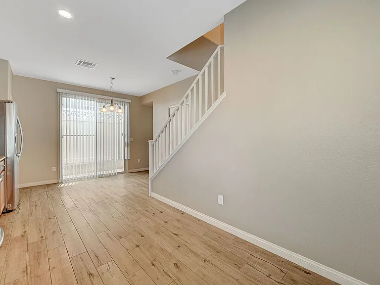 10420 September Flower St — Photo 13