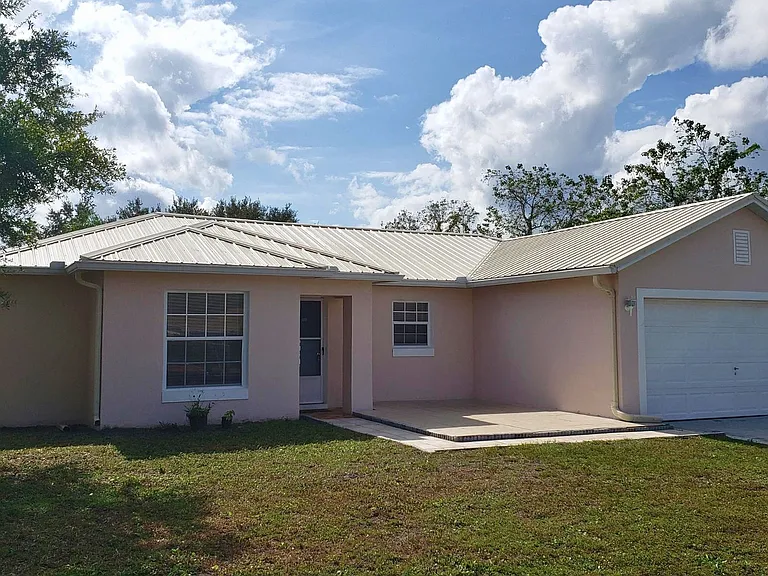 663 Heraldo Ct — Photo 2