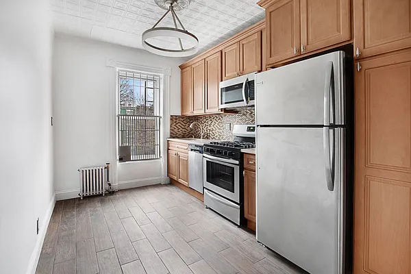 Rented by Compass | media 16