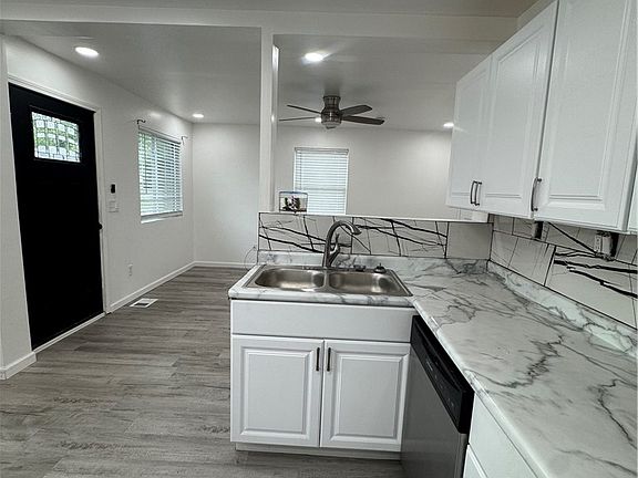 2nd image of 228 Knox Ave