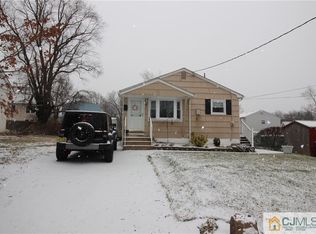 4 Dorothy St, Woodbridge, NJ