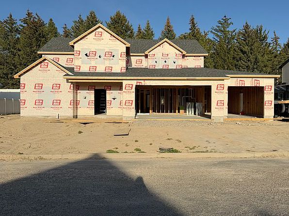 617 Boxwood Dr