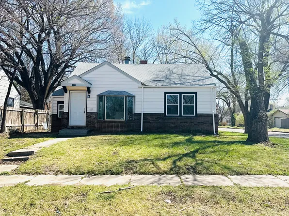 1202 N Terrace Dr, Wichita, KS 67208