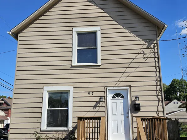 97 17th St NW, Barberton, OH 44203