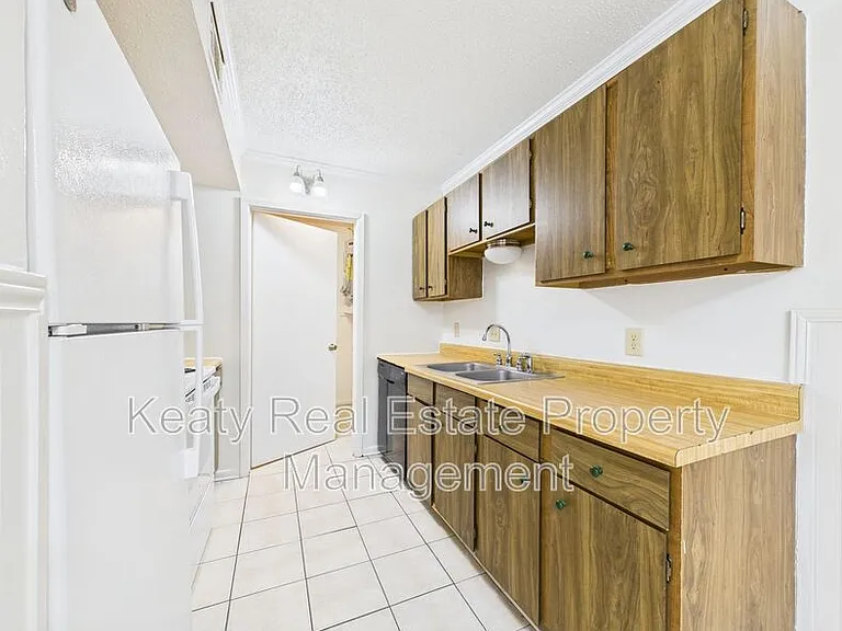407 Fox Run Ave #2 — Photo 7