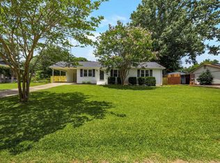 615 Creighton Dr, Taylors, SC 29687