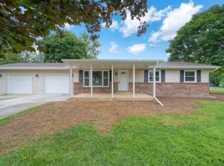 711 Beverly Ct, North Adams, MI 49262