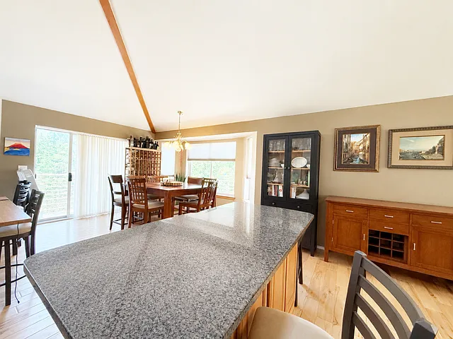 634 NE Dawn Rd — Photo 6
