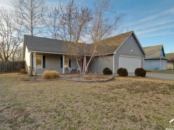 2437 Brush Creek Dr, Lawrence, KS 66047