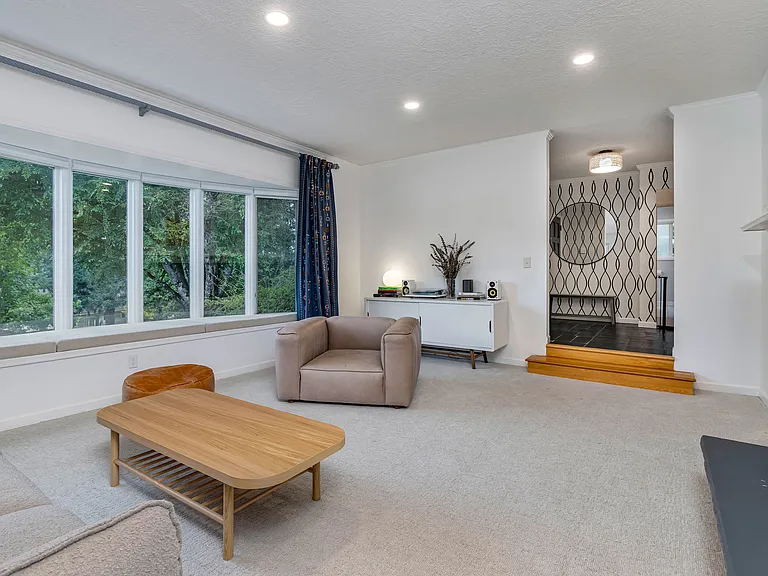 16933 Greentree Ave — Photo 5