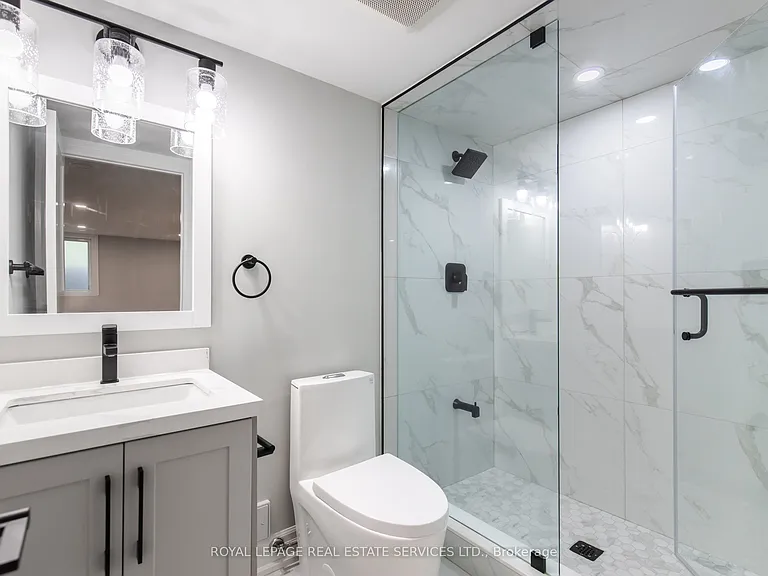 2 Thorndale Ave #C — Photo 20