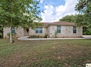 221 Hunter Ridge Rd, San Marcos, TX 78666