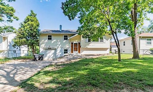 1st image of 3435 Cornhusker Dr