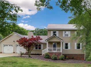 107 Glenridge Dr, Eden, NC 27288