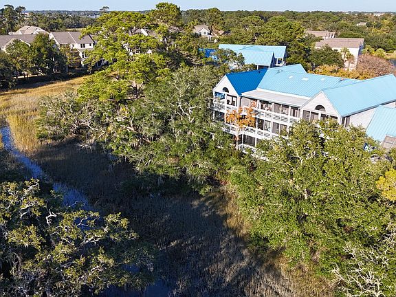 2nd image of 2413 Racquet Club Dr