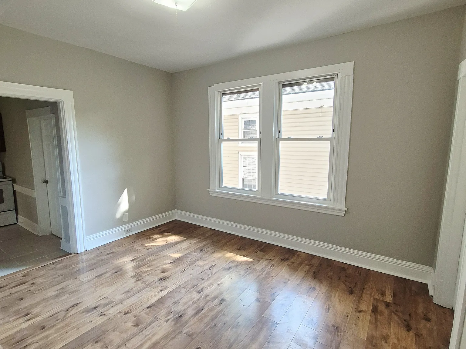 3209 3rd Avenue - B — Photo 2