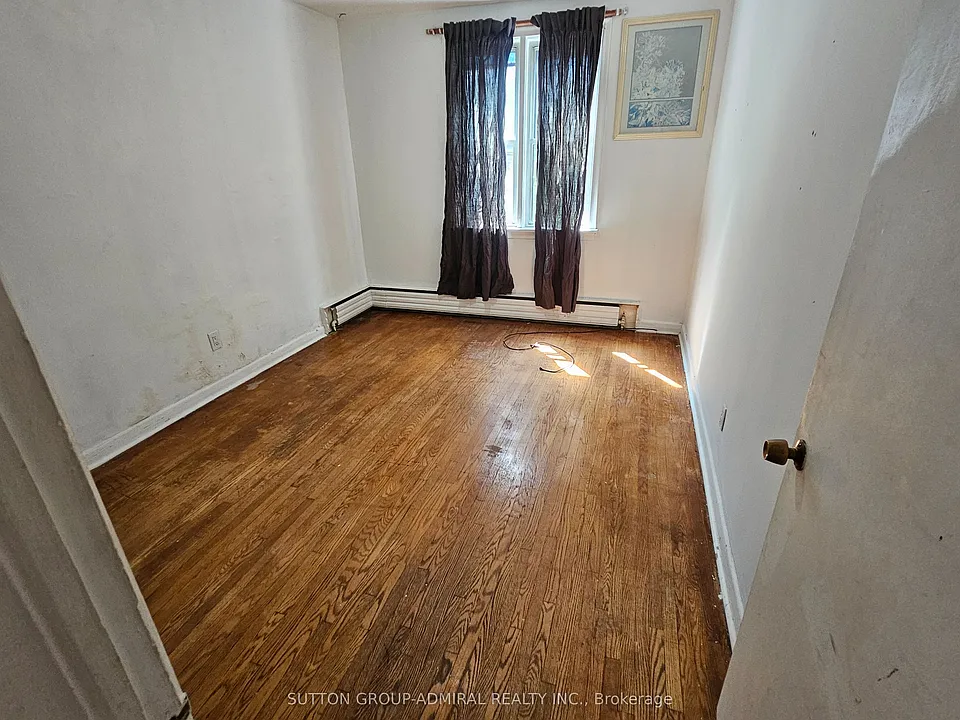 7 Elway Ct