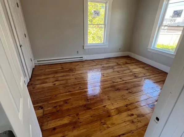 65 Charlton St #1, Southbridge, MA 01550