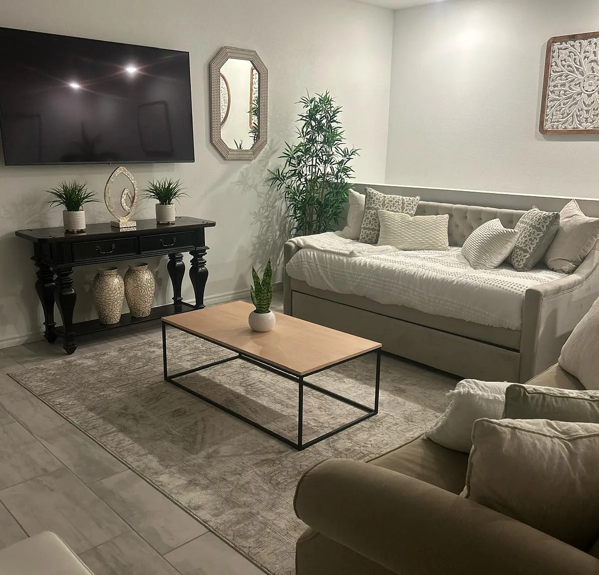 2 bed, $2,400 — Photo 3