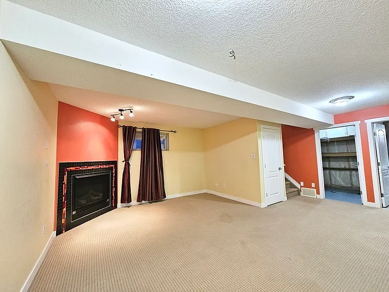 1383 Rutherford Rd SW — Photo 5