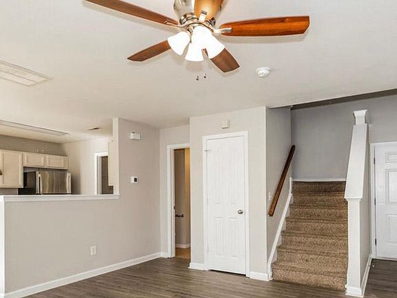 3rd image of 5821 Wallace Ave